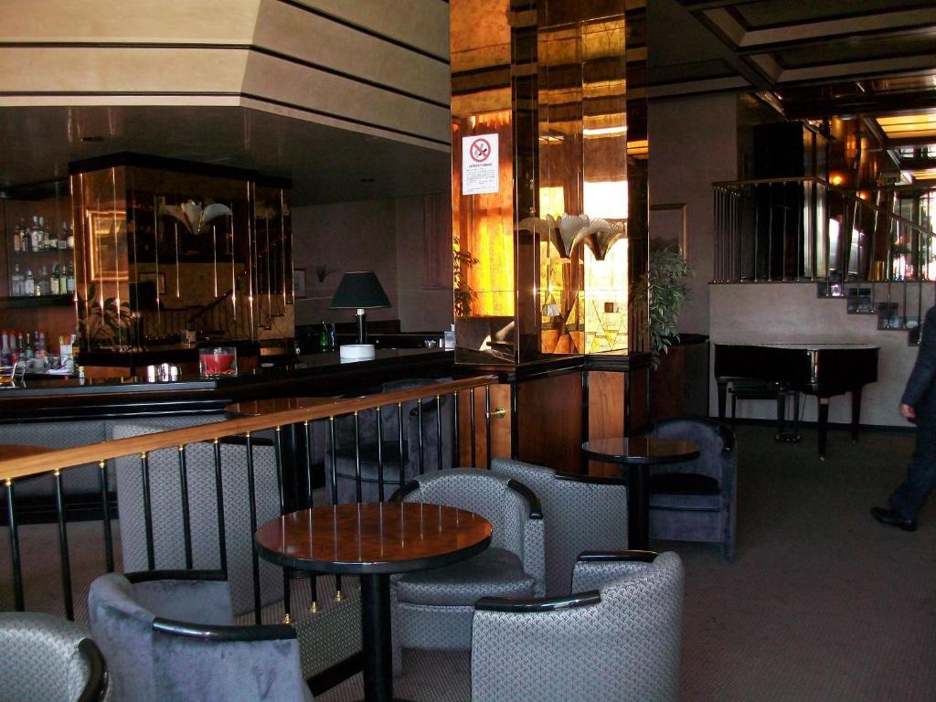Bar/lounge