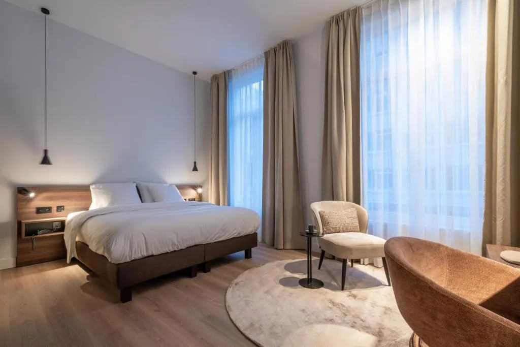 ONE TWO FOUR - Hotel & Spa，位于根特的酒店