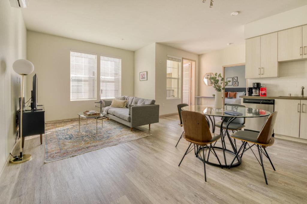 Modern Pleasanton 1BR Parking Pet-Friendly
