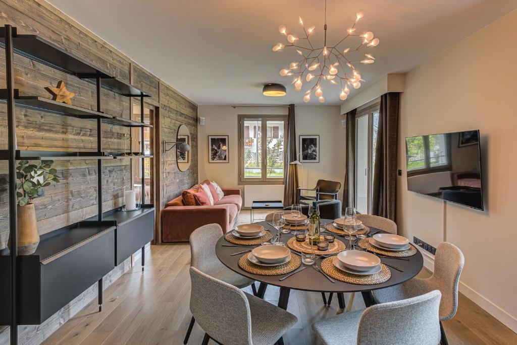 White Pearl A05, Alpes Agency, Central Chamonix, Sleeps 4 to 6 - 1