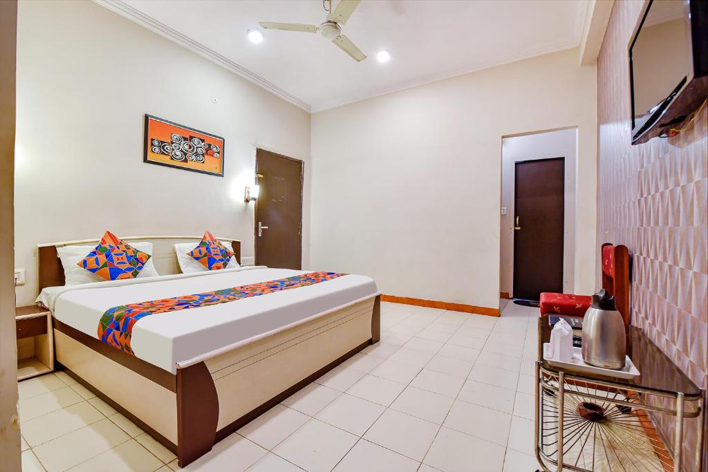OYO Flagship 2070 Hotel Shri Laxmi Palace photo