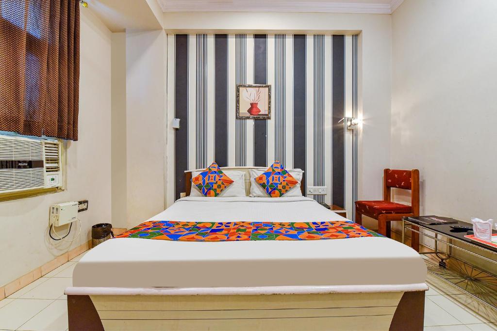 OYO Flagship 2070 Hotel Shri Laxmi Palace photo