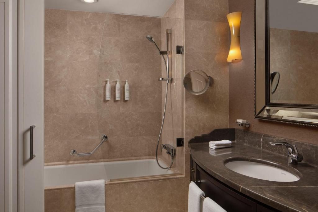 Istanbul Marriott Hotel Pendik photo