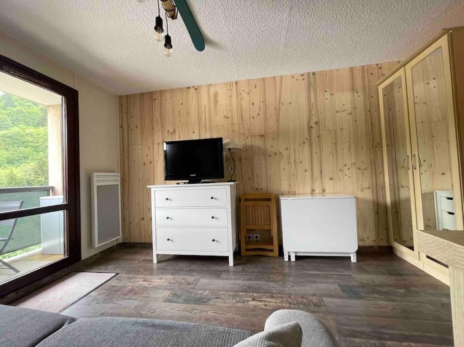 Studio refait à neuf avec balcon - Famille - Parking couvert - 5