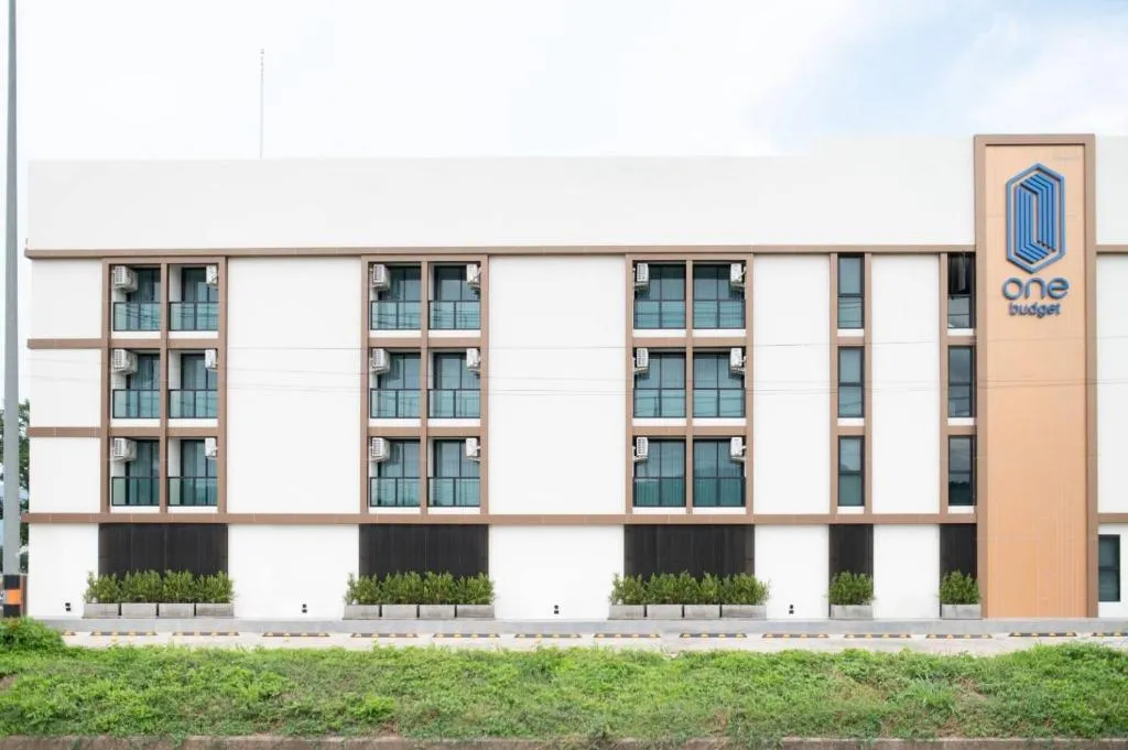 วัน บัดเจท เชียงราย เชียงแสน One Budget Hotel Chiangrai Chiangsaen，位于Ban Lan Dok Mai的酒店
