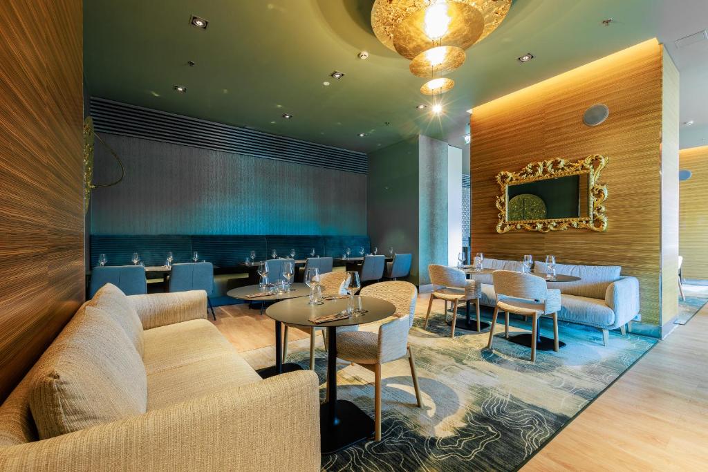 Restaurant, MERCURE TALLINN in Tallinn