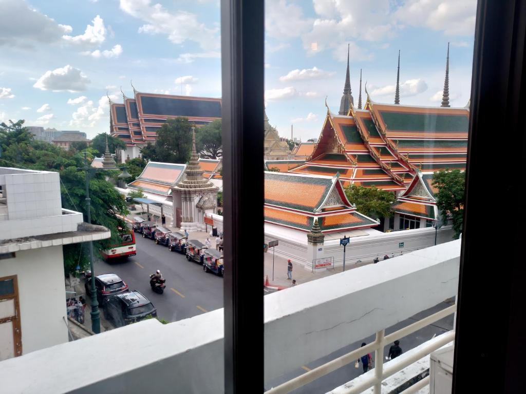 เชตุพน เกท (Chetuphon Gate)