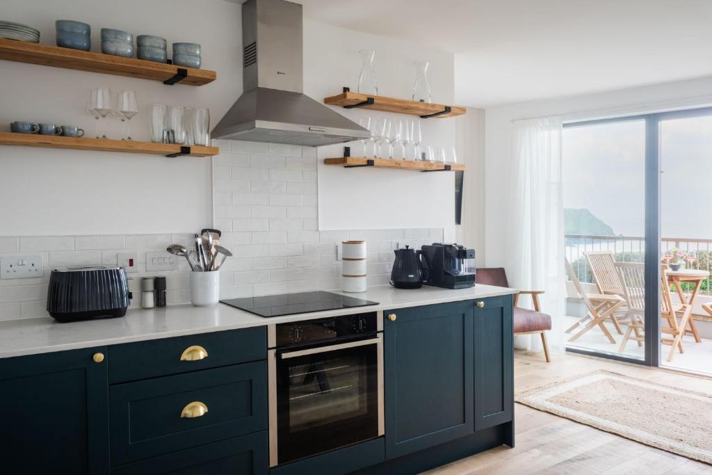 Apartment 13, Willow Cove, Hope Cove photo 6