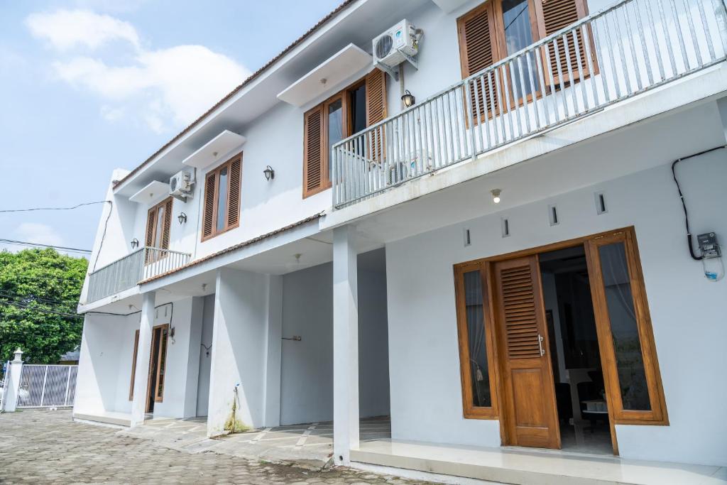 Bungalo 28 m² dengan 3 kamar tidur dan 2 kamar mandi pribadi di Wirobrajan (Azalia Homestay)