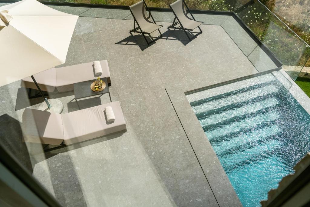 The View Hotel Sofas Coastal Retreat photo