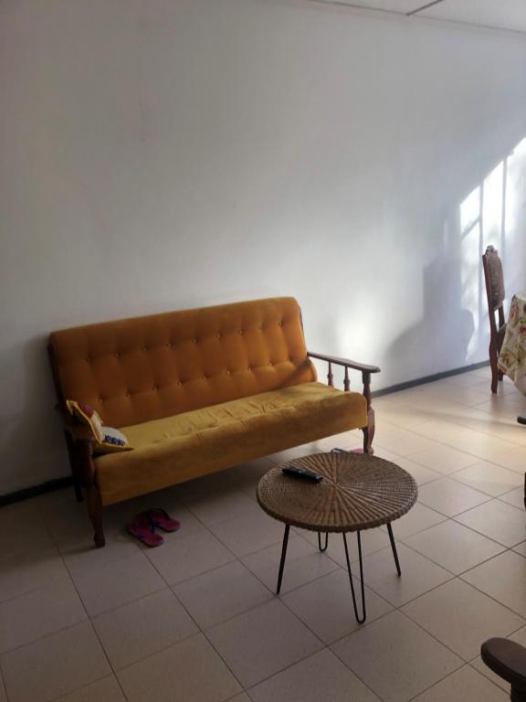 Appartement modeste au centre ville, tramway