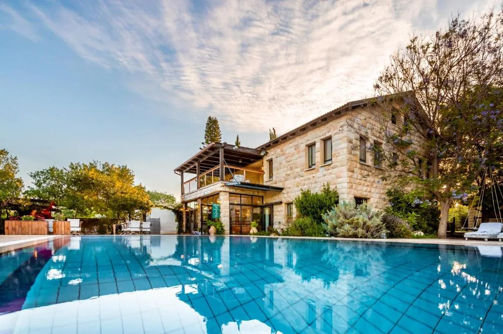 Grand Vista Boutique Hotel And Spa, hotel in Yuval
