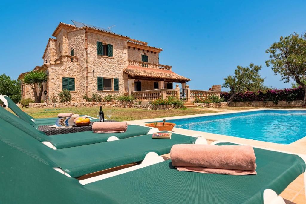 Villa Els Amatllers by Sealand Villas - 2