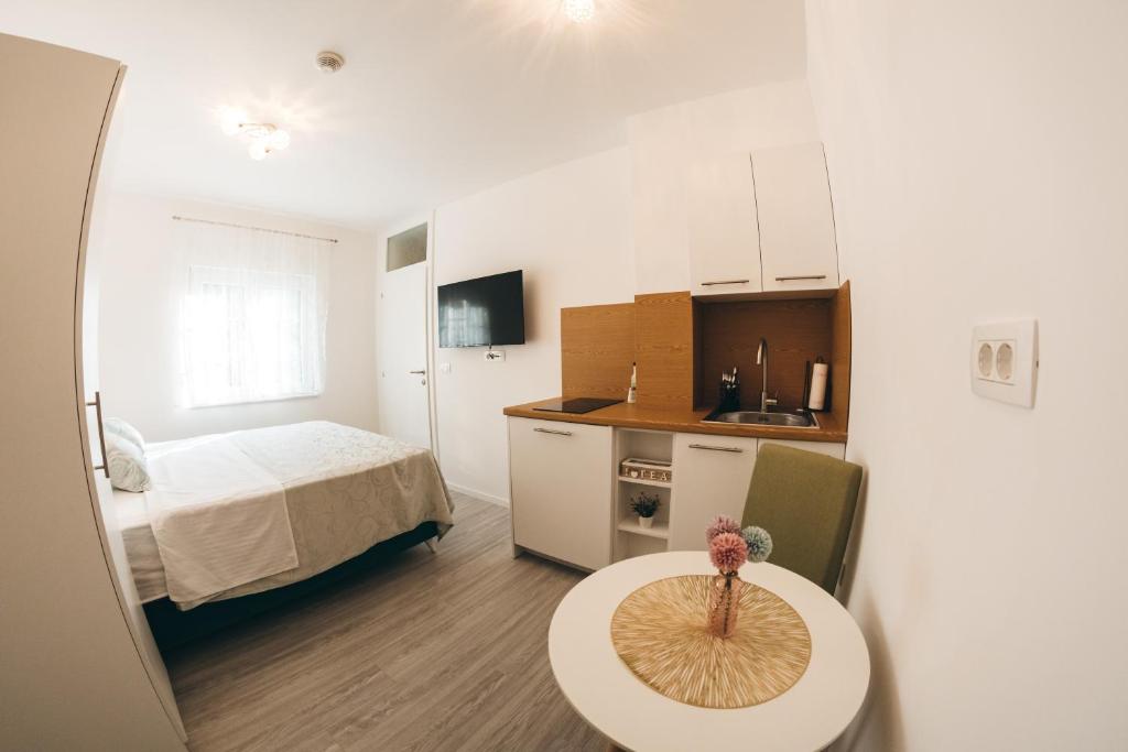 Elegant Studio Apartments Lasta - 5