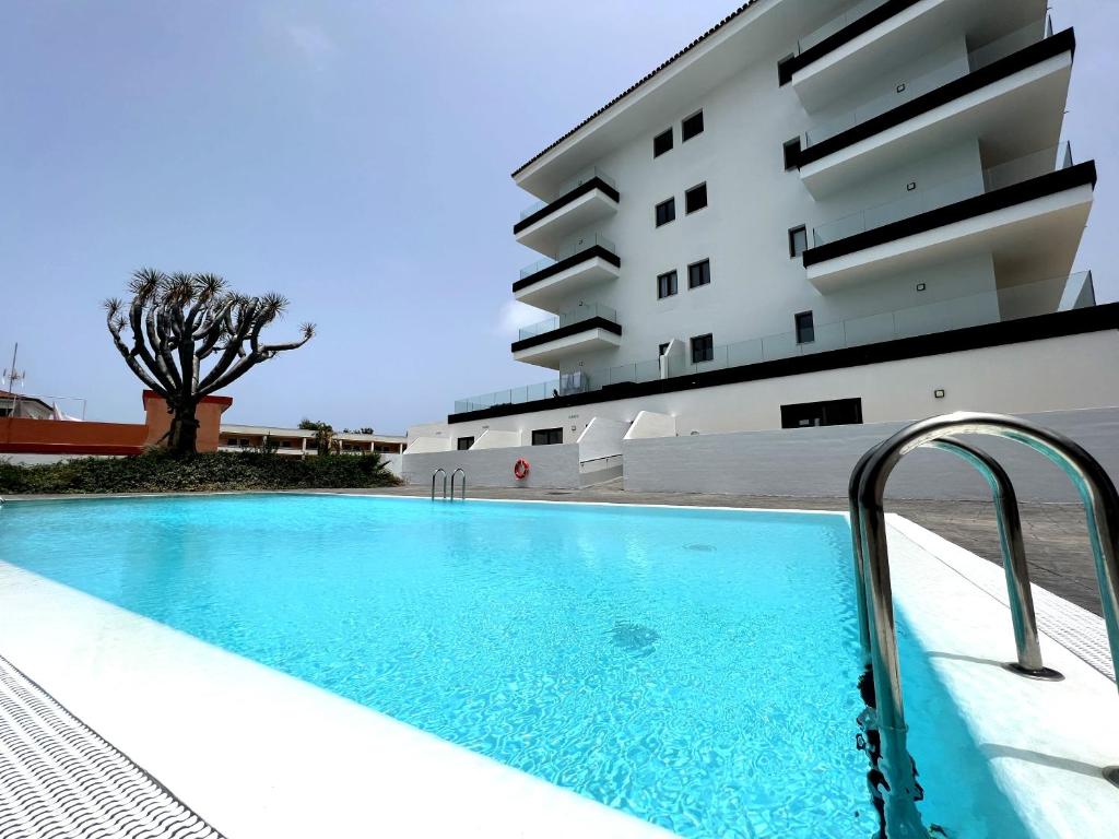 Lujoso Apartamento completo, Piscina, Terraza con vistas al Teide, Puerto de la Cruz