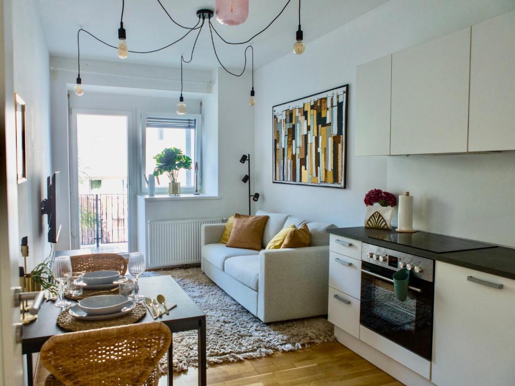 Cozy City Apartment - 1