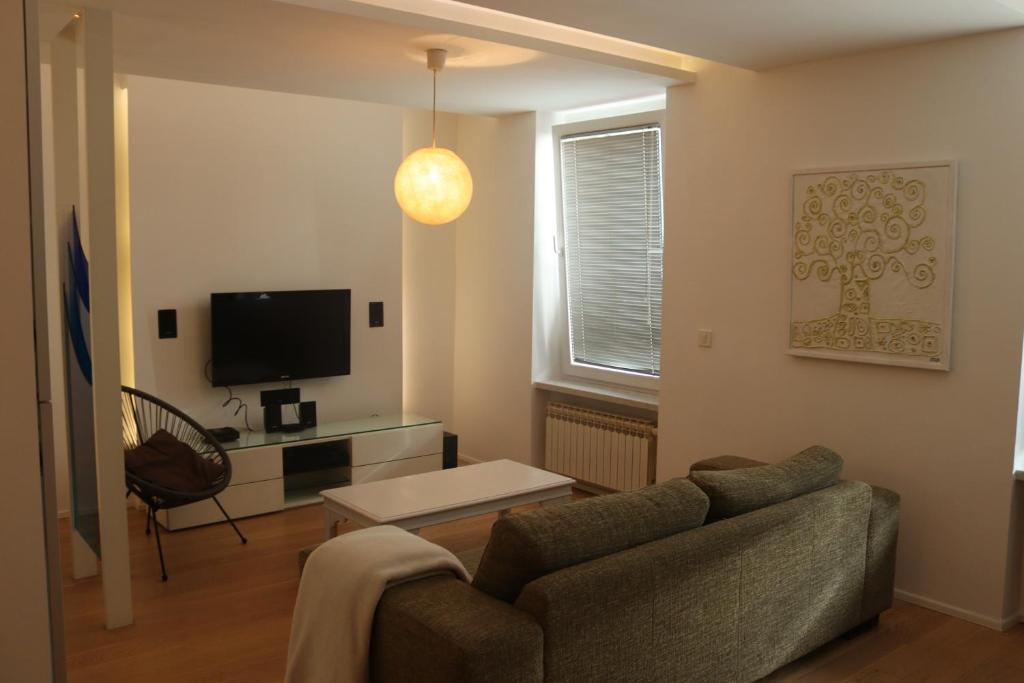 Moonlight Shadow Apartment - 2
