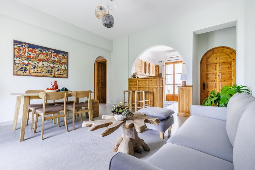 Yianna Sunny Studios — Hotel in Skopelos