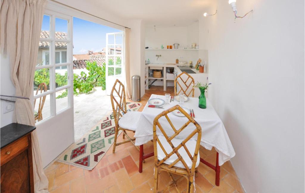1 Bedroom Cozy Apartment In Roquebrune-Cap-Martin - 2