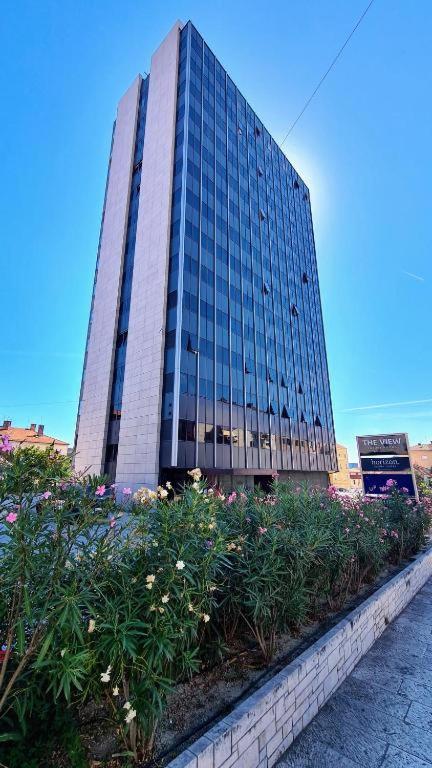 Apinelo Tower Rooms — Hotel in Split