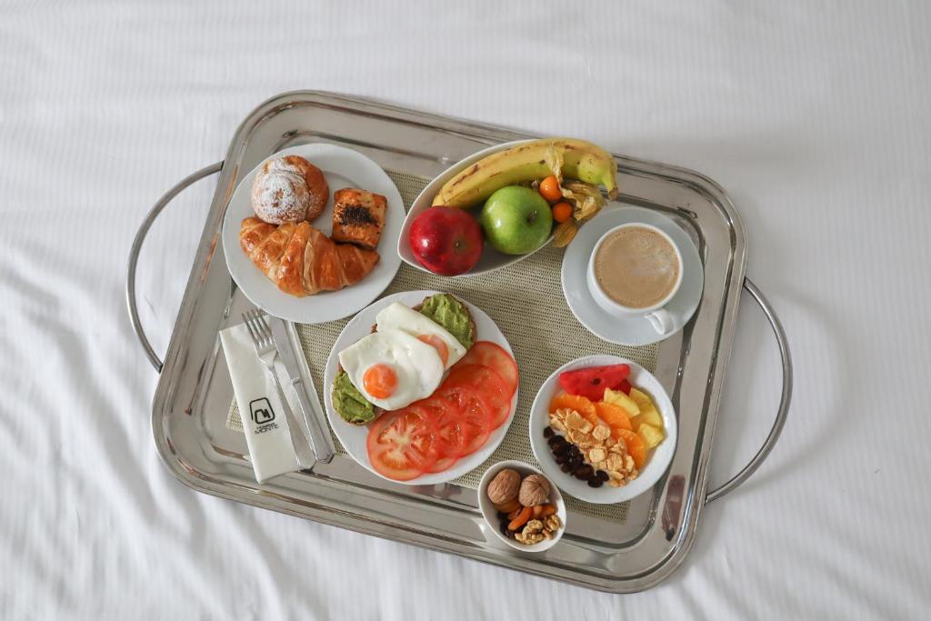 Monte Triana — Hotel rooms in Seville, Andalusia