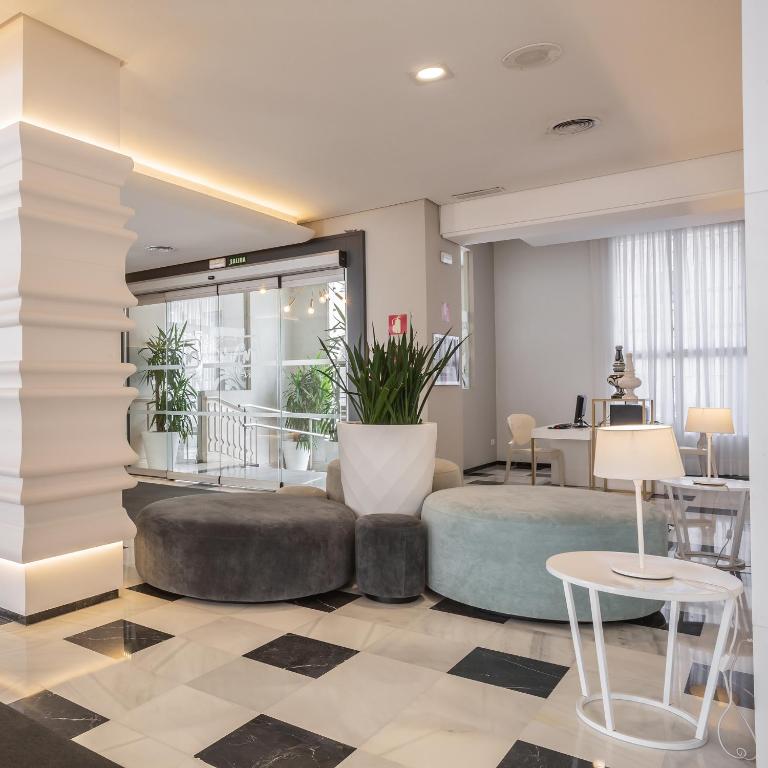 Monte Triana — Hotel building in Seville, Andalusia