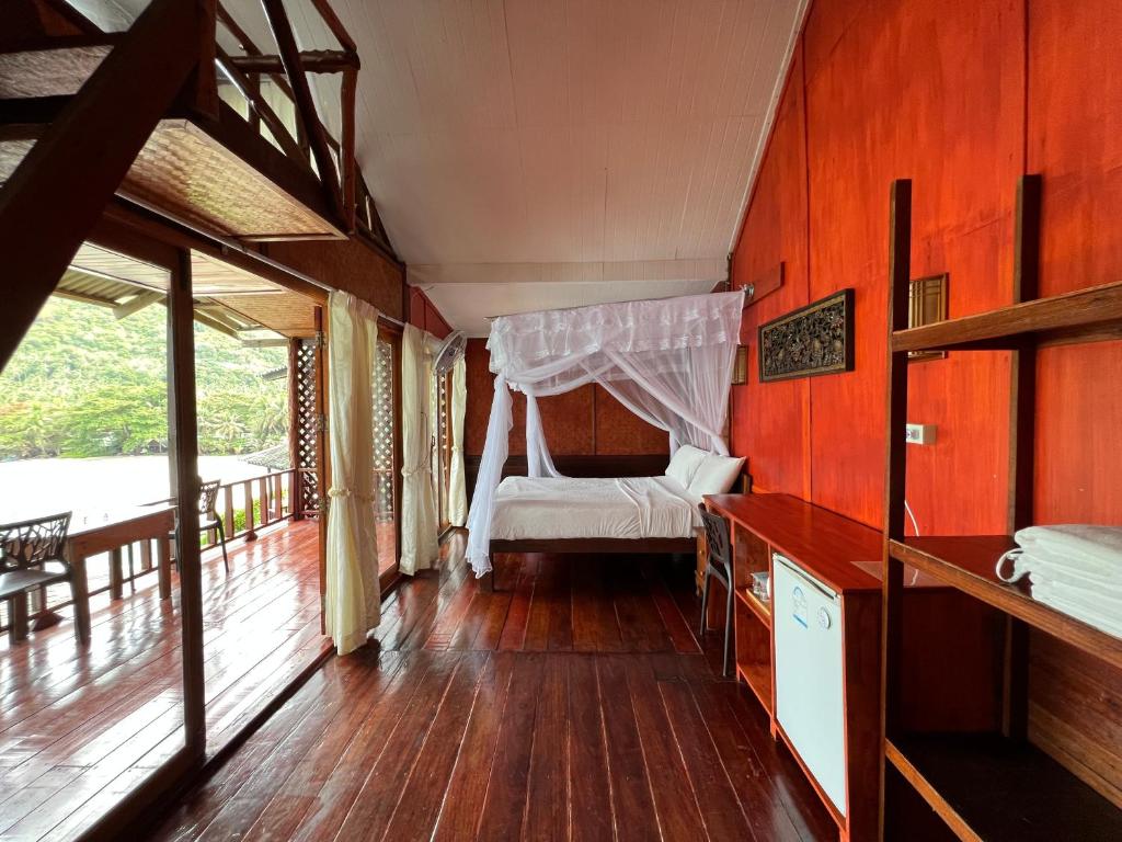 Plaa's Thansadet Resort photo