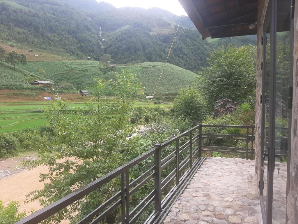 Dong Suoi H'mong Homestay & Bungalow photo
