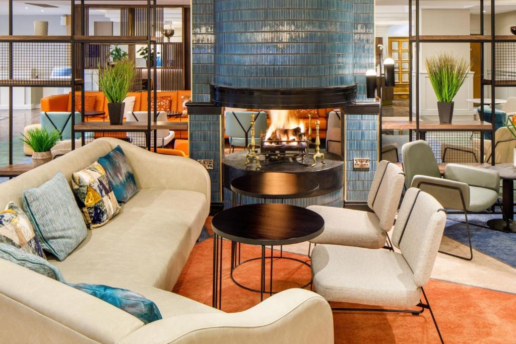 Delta Hotels Warwick photo
