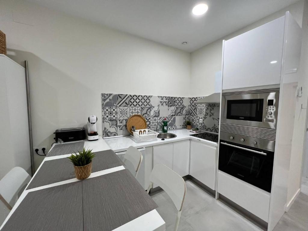Centro Estudio Trinidad Málaga 3 - 5