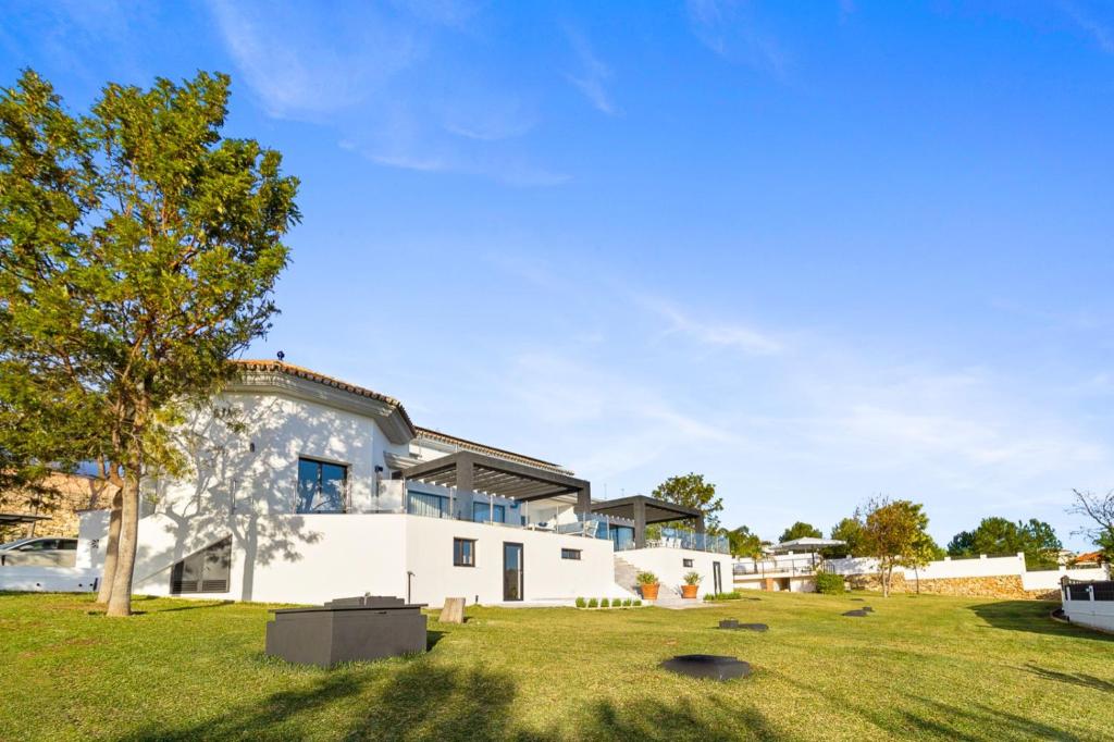 Villa Blanca - Luxury Dream Holiday Home - 4