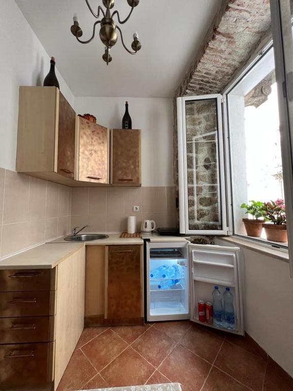 Kitchen, Royal House in Kotor