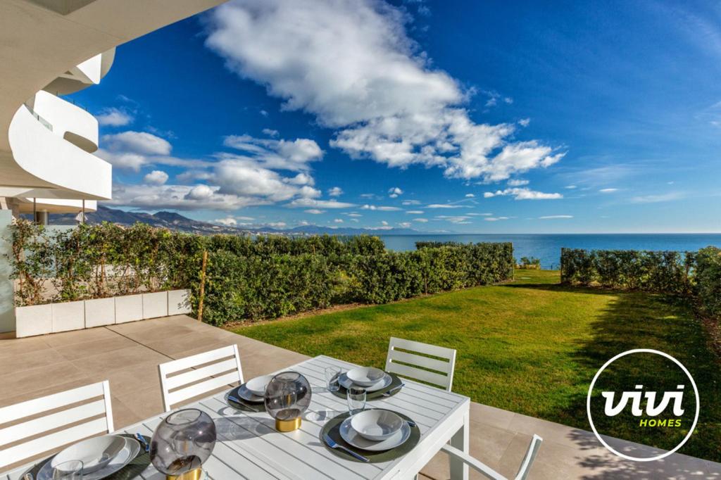 ViVi Homes - Blue View, Pool, Sauna, Gym & Sea View - 5