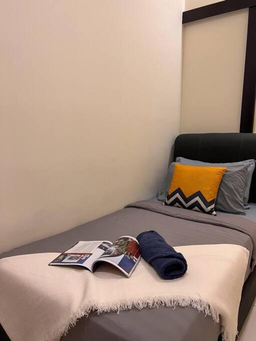 Modern Suites at Arte Mont Kiara photo