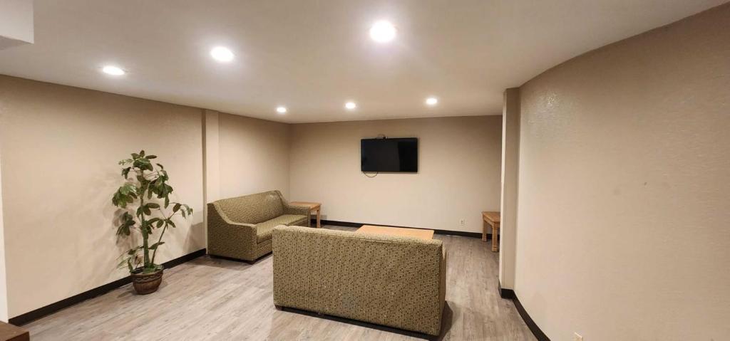 Days Inn by Wyndham Fort Wright Cincinnati Area photo