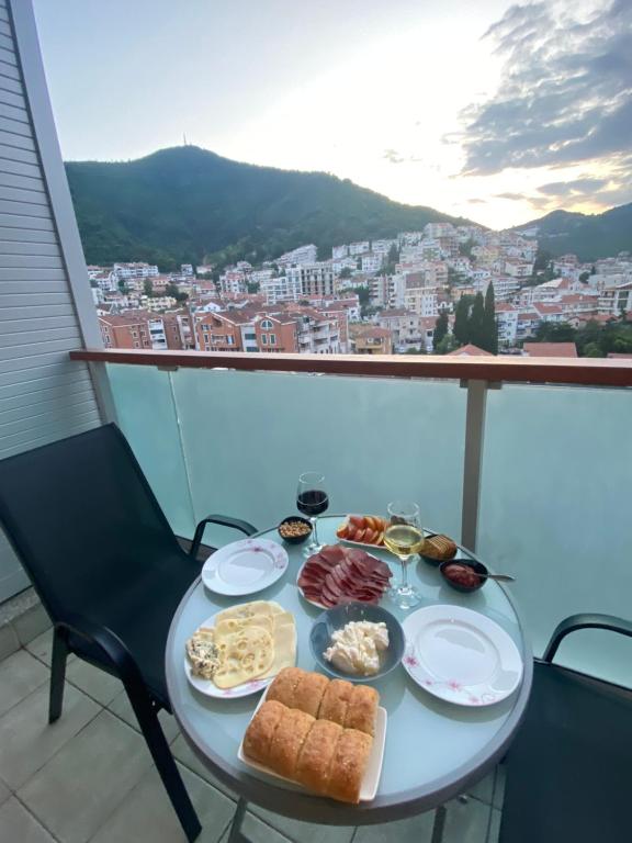 TQ Plaza Studio Apartment photo