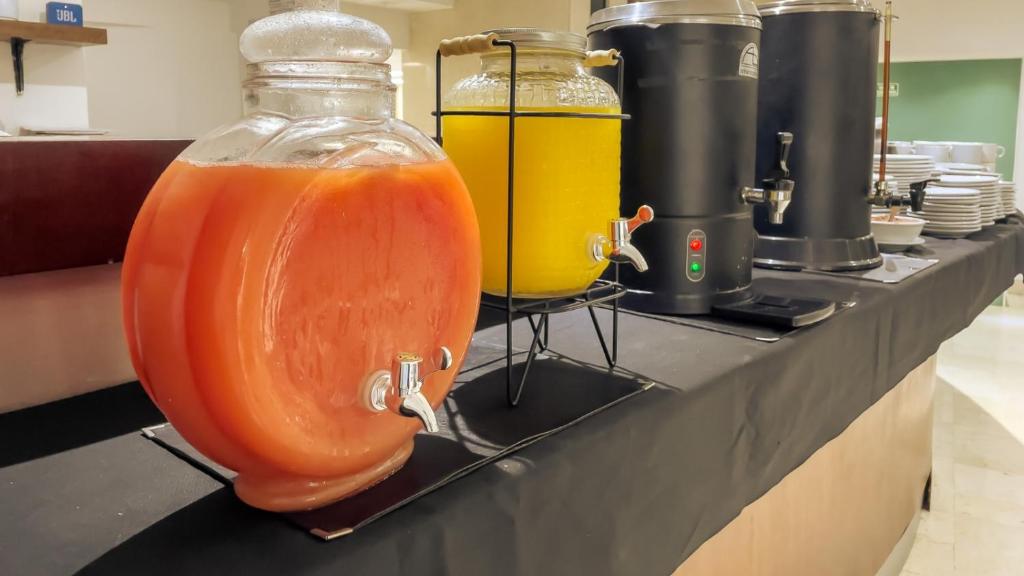 อาหารและเครื่องดื่ม