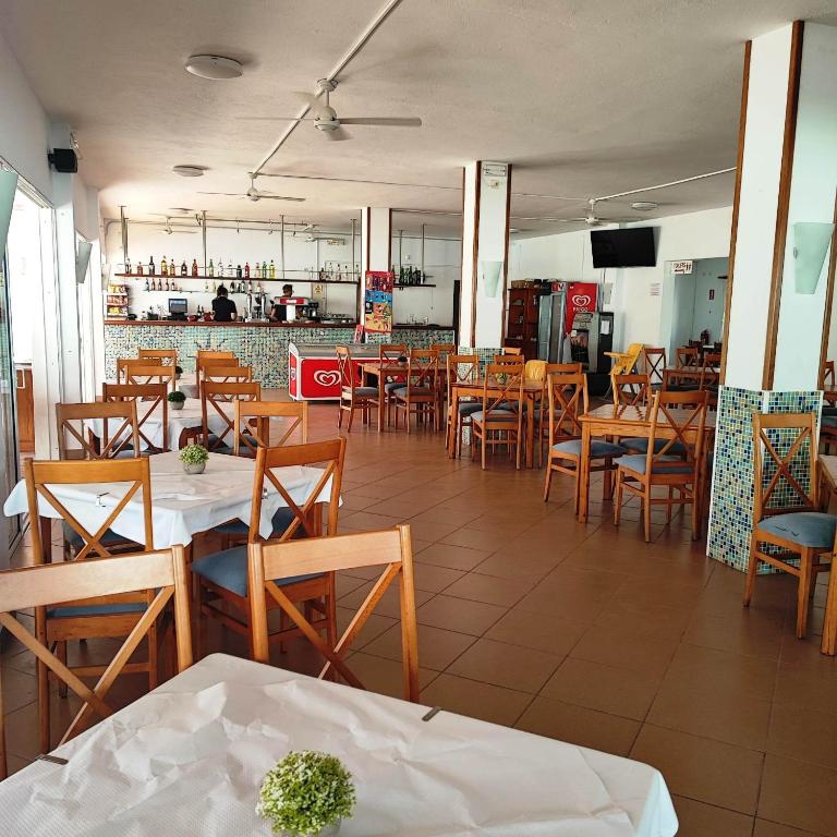 O7 Vista Blanes — Restaurant & bars in Cala'n Blanes, Balearic Islands