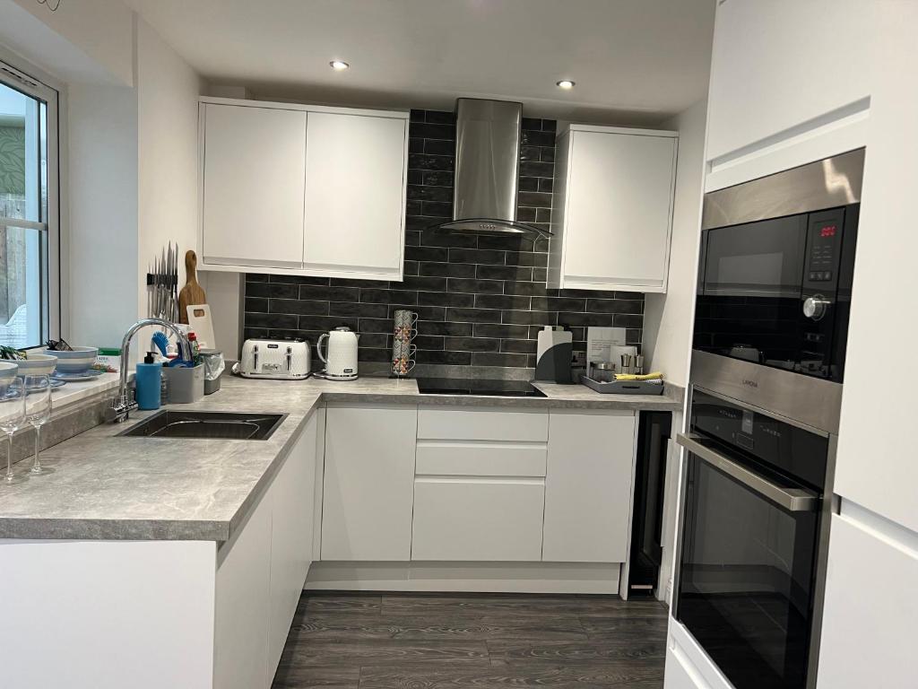 Monty Cottage, Exmouth Coastal Boutique House photo 4