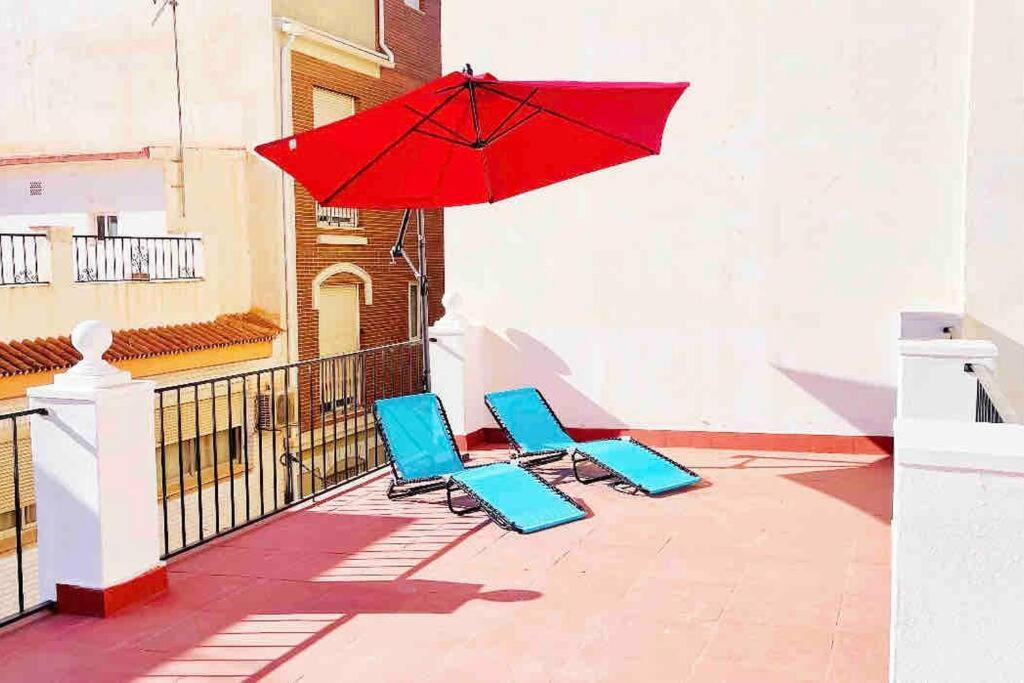 4 Bedroom House in City Centre with Your Own Private Roof Terrace - 3