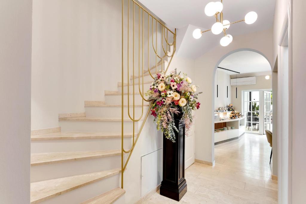 Bloom Hotel photo