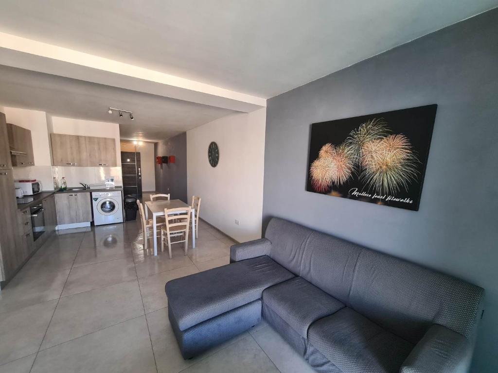St Julians Bay Sea Front Apartments photo
