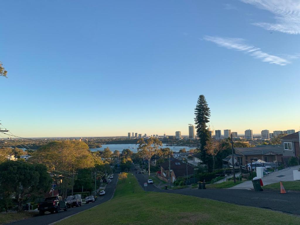 Putney Studio, short drive to Olympic Park & Parklands, Sydney