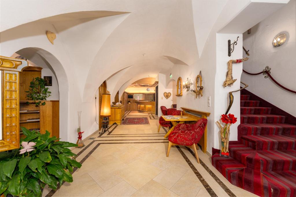Hotel Schwarzer Adler photo