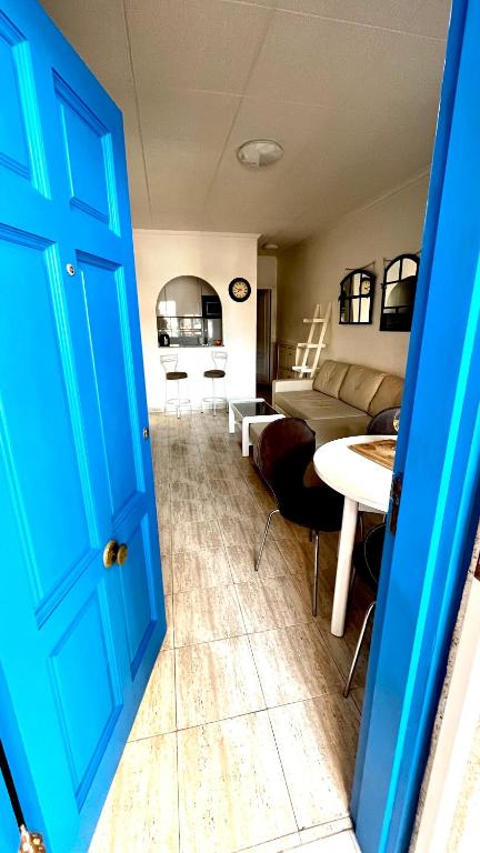 Cozy and Bright apartment Los Locos - 3