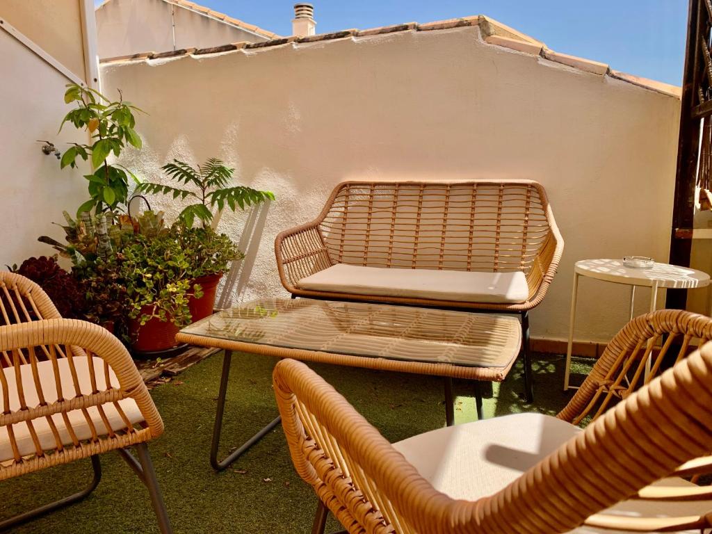 Central Penthouse with Stunning Terrace, Sea Views & Parking - 4