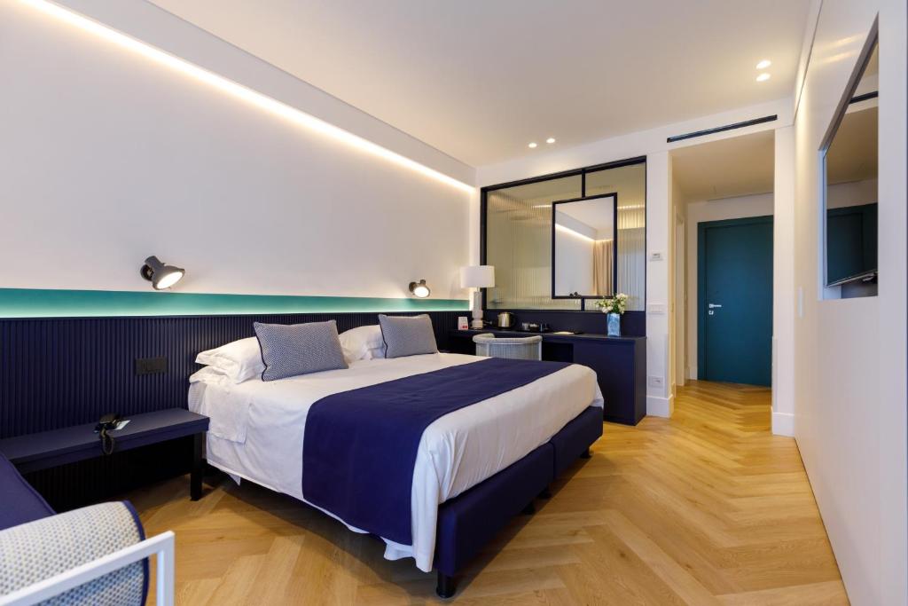 Grand Hotel Cesare Augusto — Hotel rooms in Sorrento, Campania