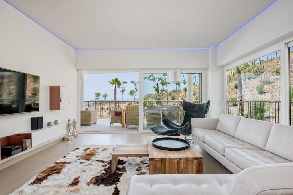 Seaview Luxury 2 Bedrooms Apt in Reserva del Higueron - 5