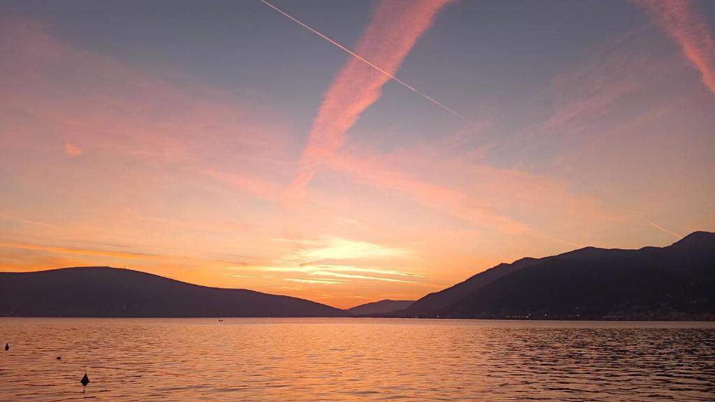 Donja Lastva Sea View Best Sunset Apartment - 4