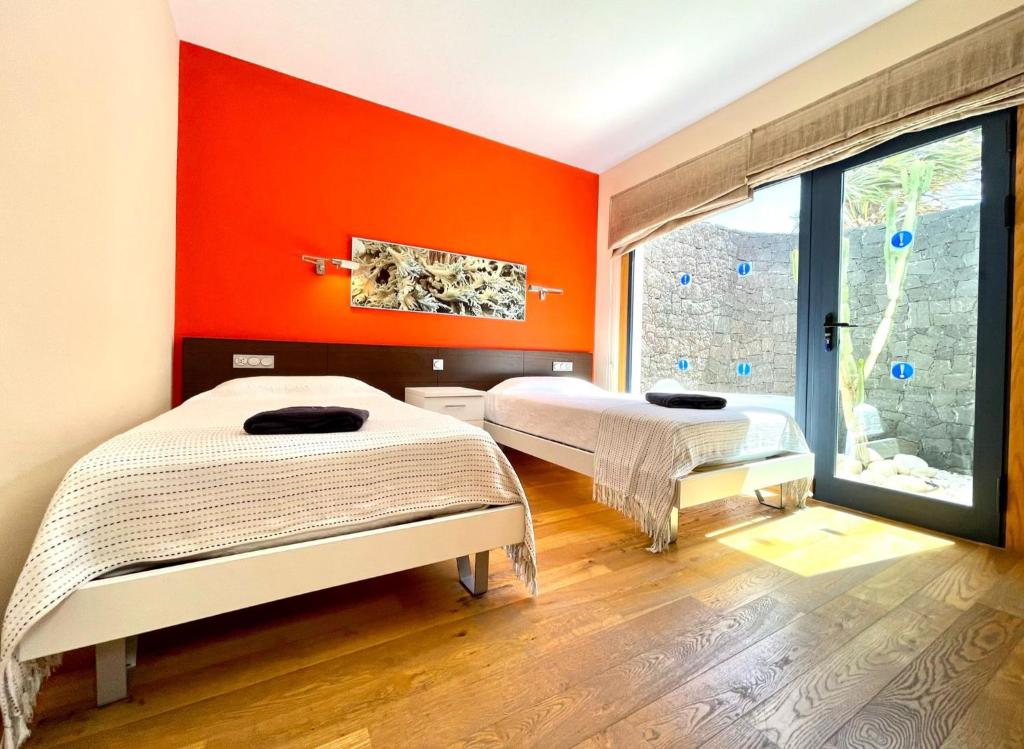 Villas Mamma Mia Sleeps 6 with Pool - 4